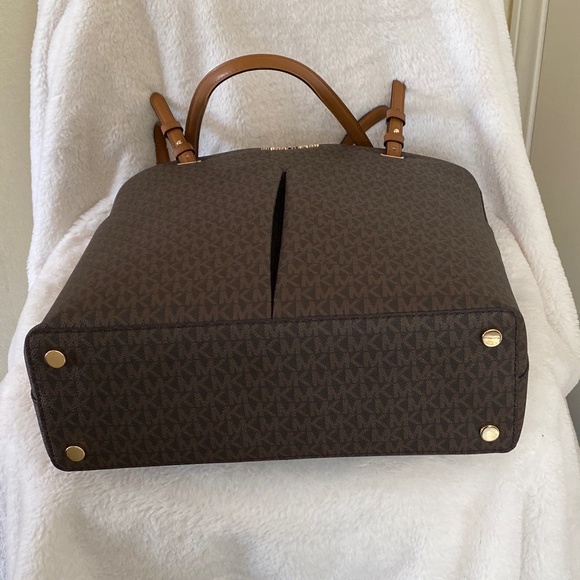 Michael Kors Brown Handbag - Picture 9 of 11